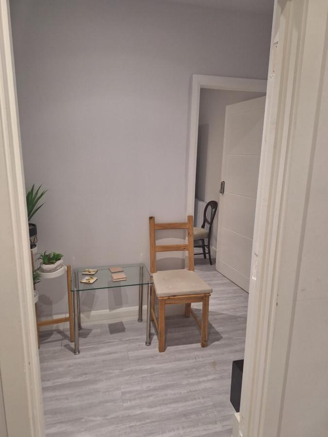 Deluxe Single Room Only For One Adult Northolt  Exterior photo